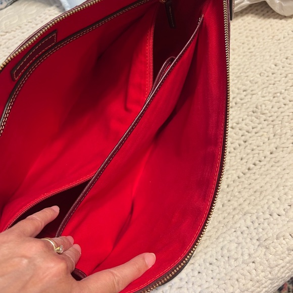 Dooney & Bourke Wren Tote Bag Bordeaux - Picture 4 of 5